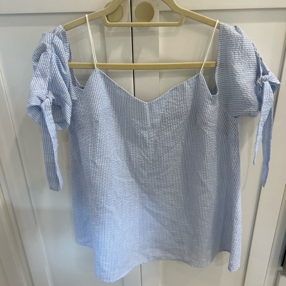 THML medium Blue Striped Women's Top off shoulder - Picture 1 of 4